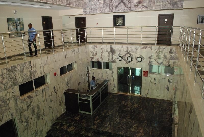 Governor'S Apartments Bale Akiosi エクステリア 写真